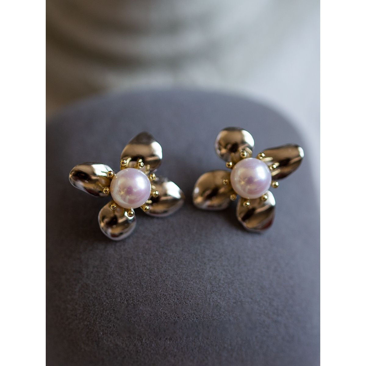 Flower Pearl Earrings