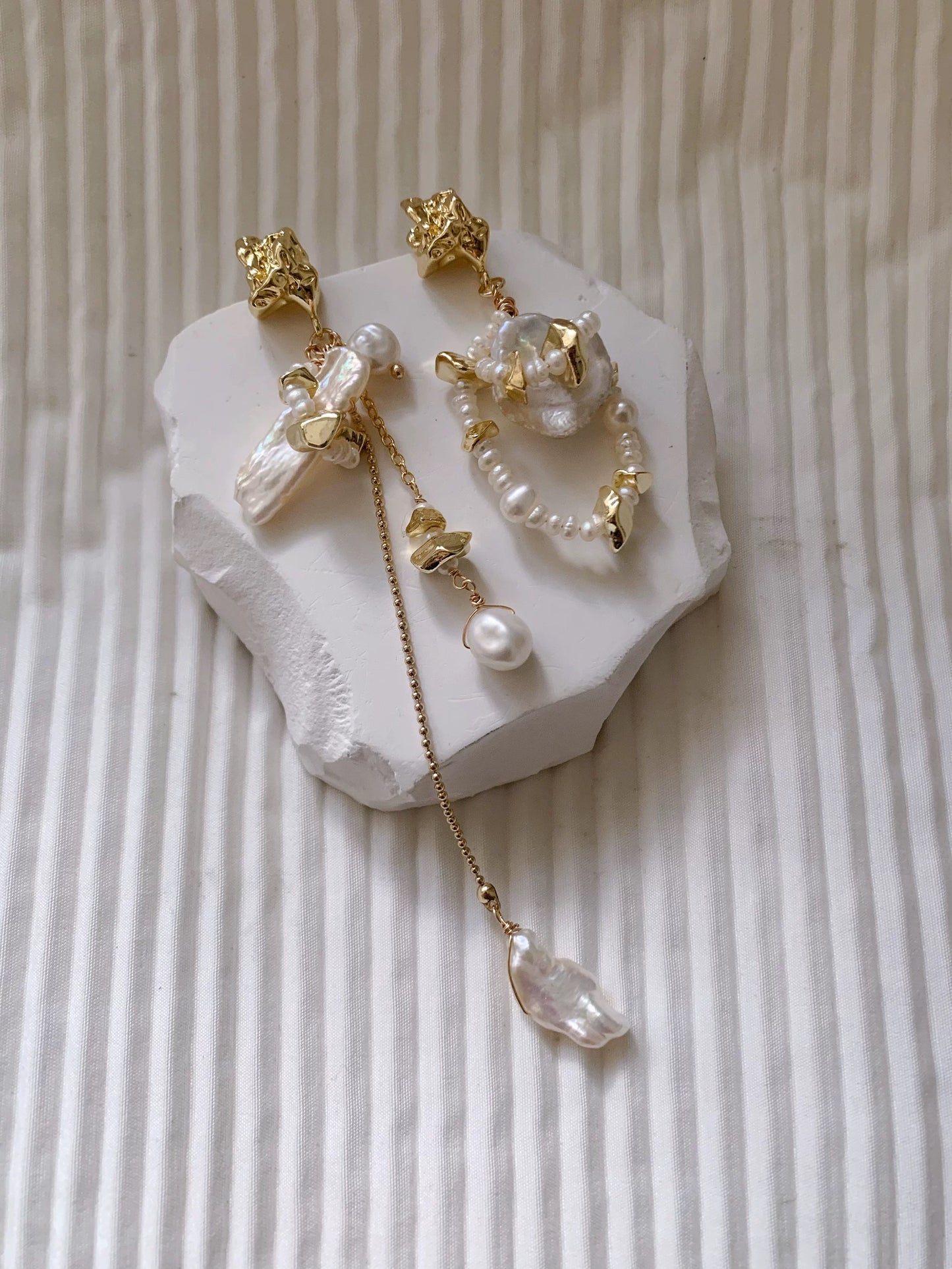 Asymmetrical baroque pearl earrings